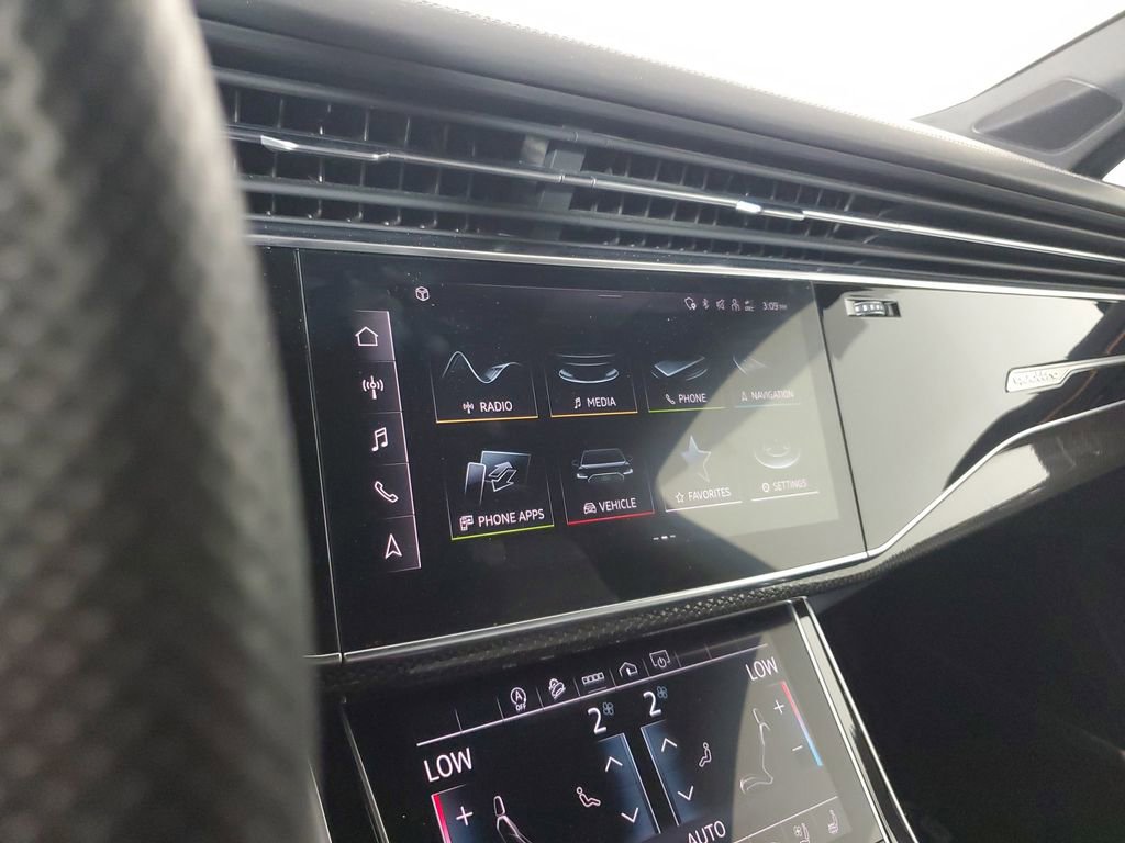 Used 2021 Audi SQ7 Premium Plus AWD/4WD image 28