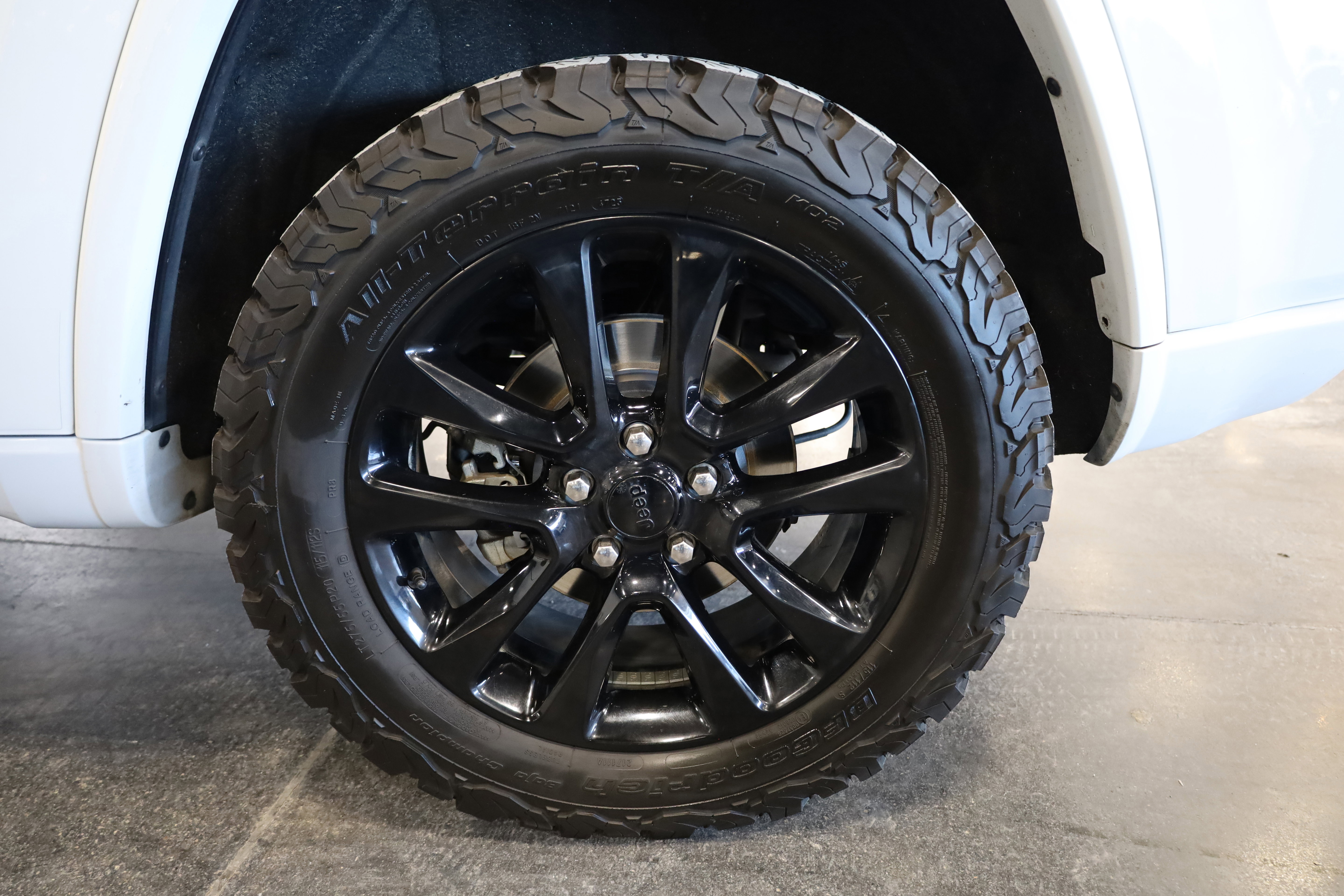 Used 2018 Jeep Grand Cherokee Altitude image 12