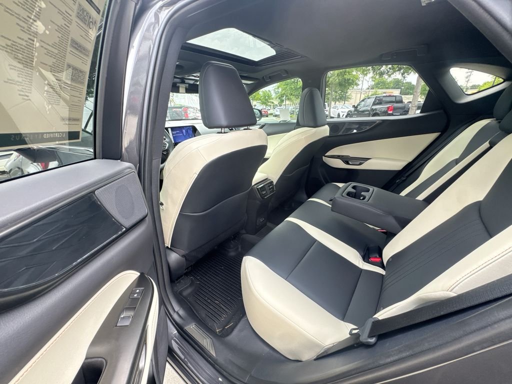 Used 2024 Lexus NX 250 FWD w/ Towing Package (2000 Lbs) image 33