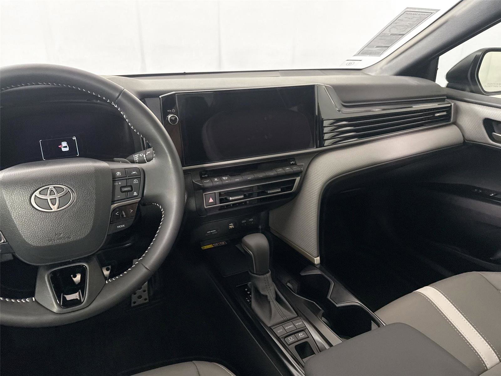 Used 2026 Toyota Camry SE w/ Multimedia Upgrade Package FWD image 33