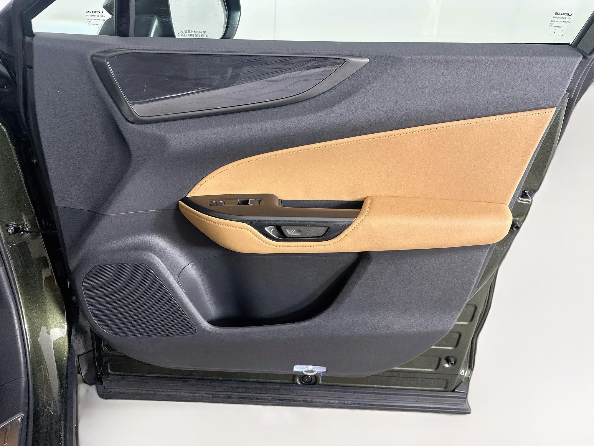 Used 2025 Lexus NX 250 FWD w/ Premium Package image 33