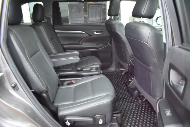 Used 2019 Toyota Highlander Limited AWD/4WD image 47