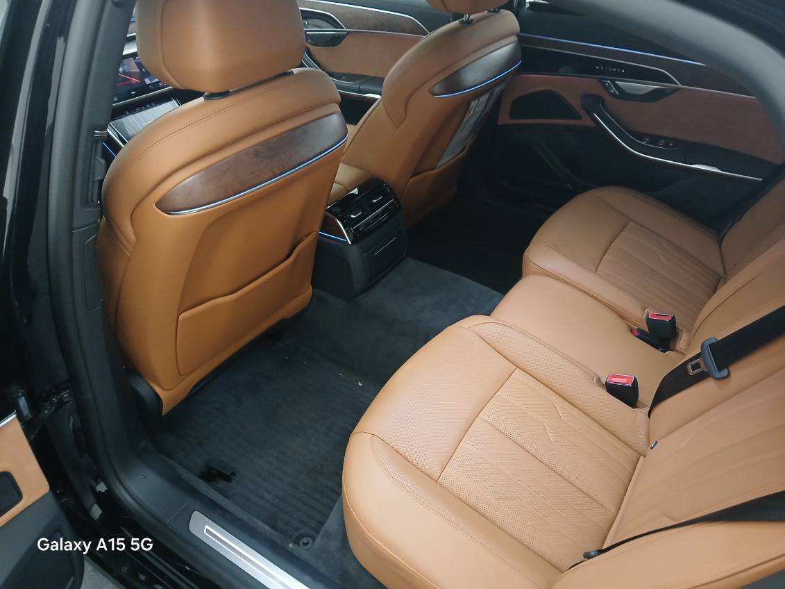 Used 2024 Audi A8 L 3.0T image 4