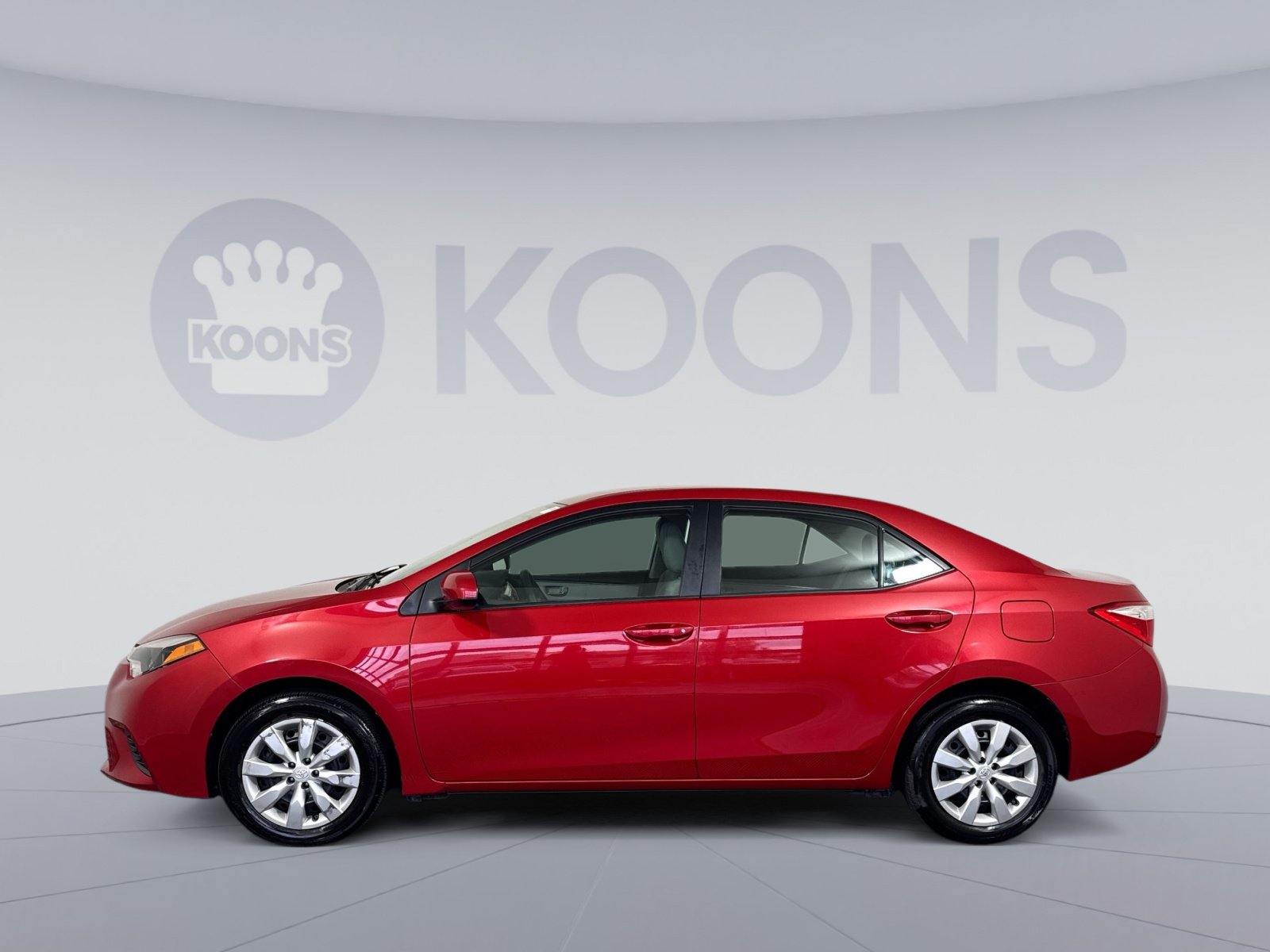 Used 2015 Toyota Corolla LE FWD image 2