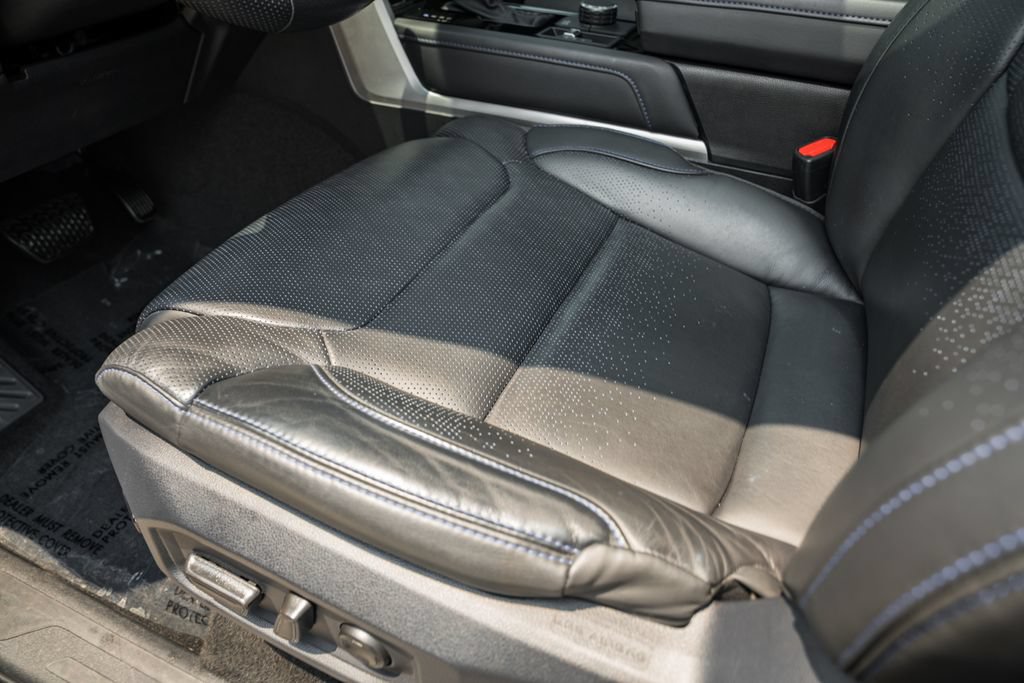 Used 2024 Toyota Tundra Platinum AWD/4WD image 38