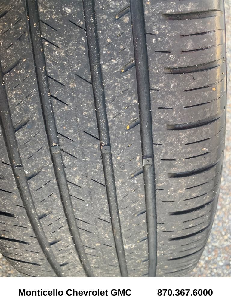 Used 2022 Buick Encore GX Essence w/ Experience Buick Package image 29