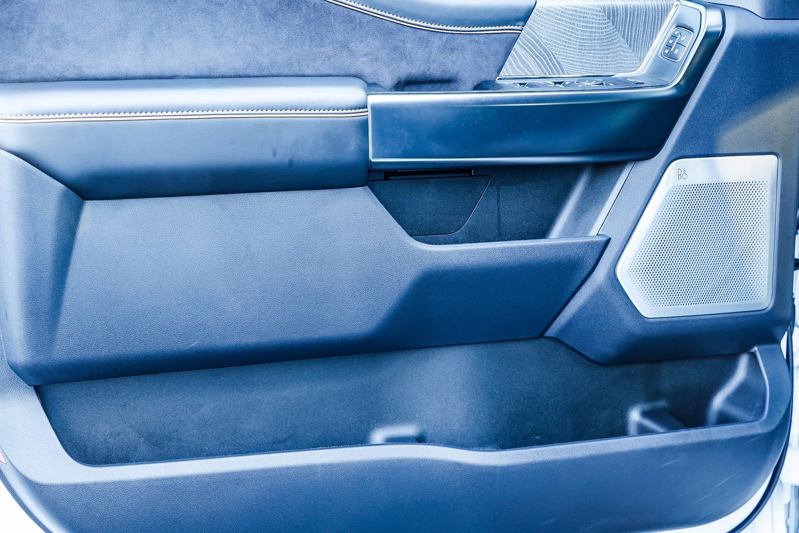 Used 2024 Ford F450 Platinum w/ FX4 Off-Road Package image 21