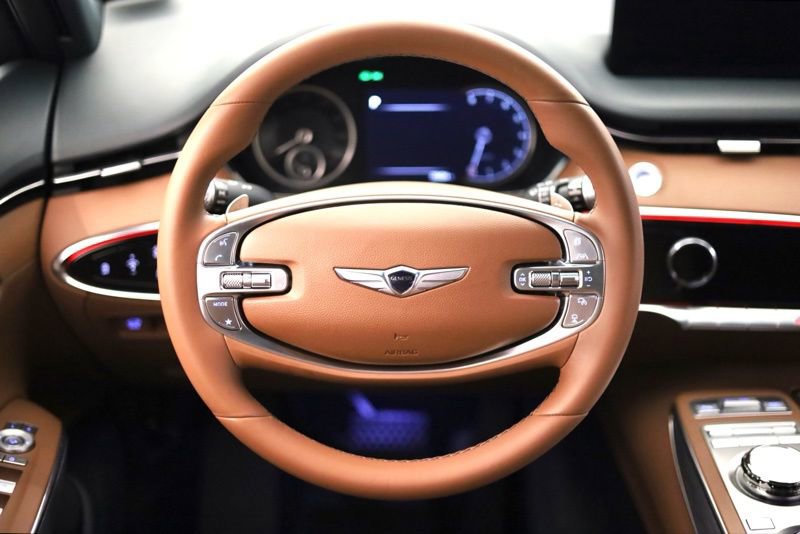 Used 2024 Genesis GV70 2.5T w/ Advanced Package image 13