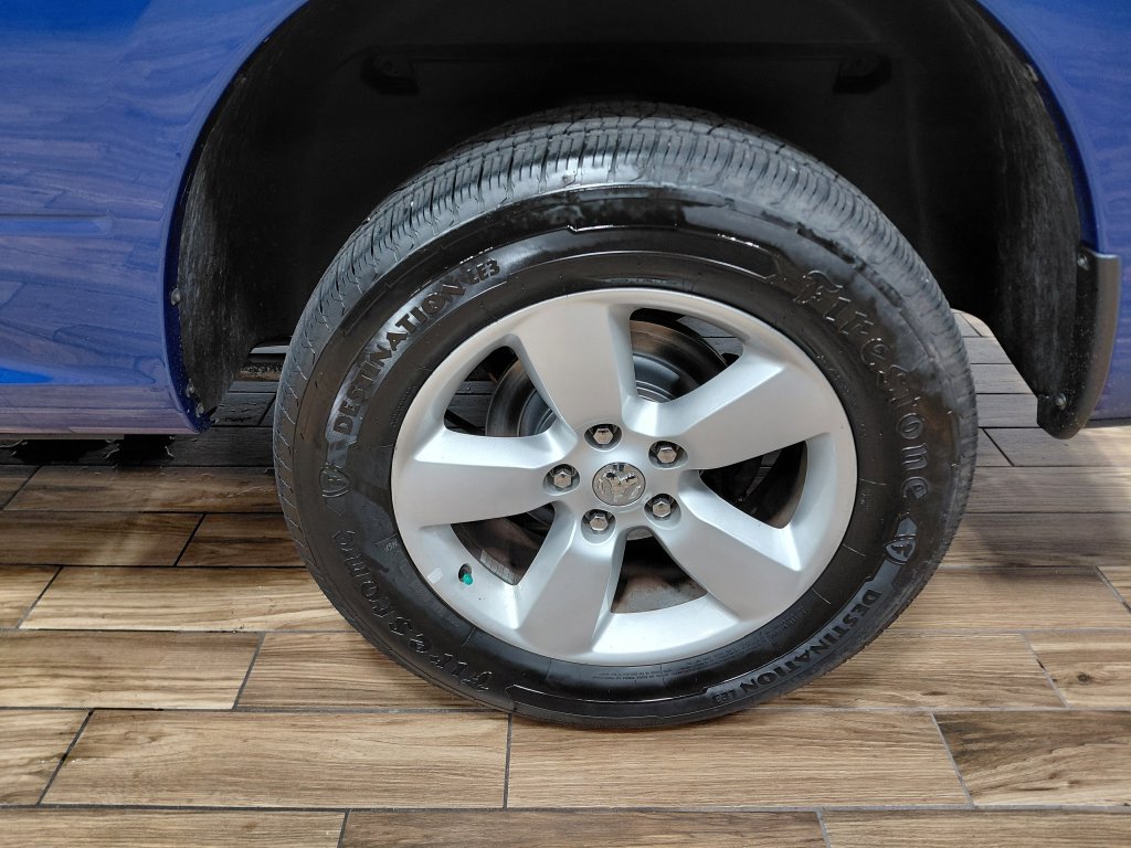 Used 2019 RAM 1500 Classic SLT AWD/4WD image 13