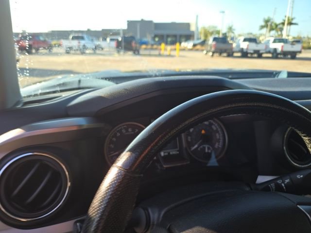 Used 2021 Toyota Tacoma SR5 image 10