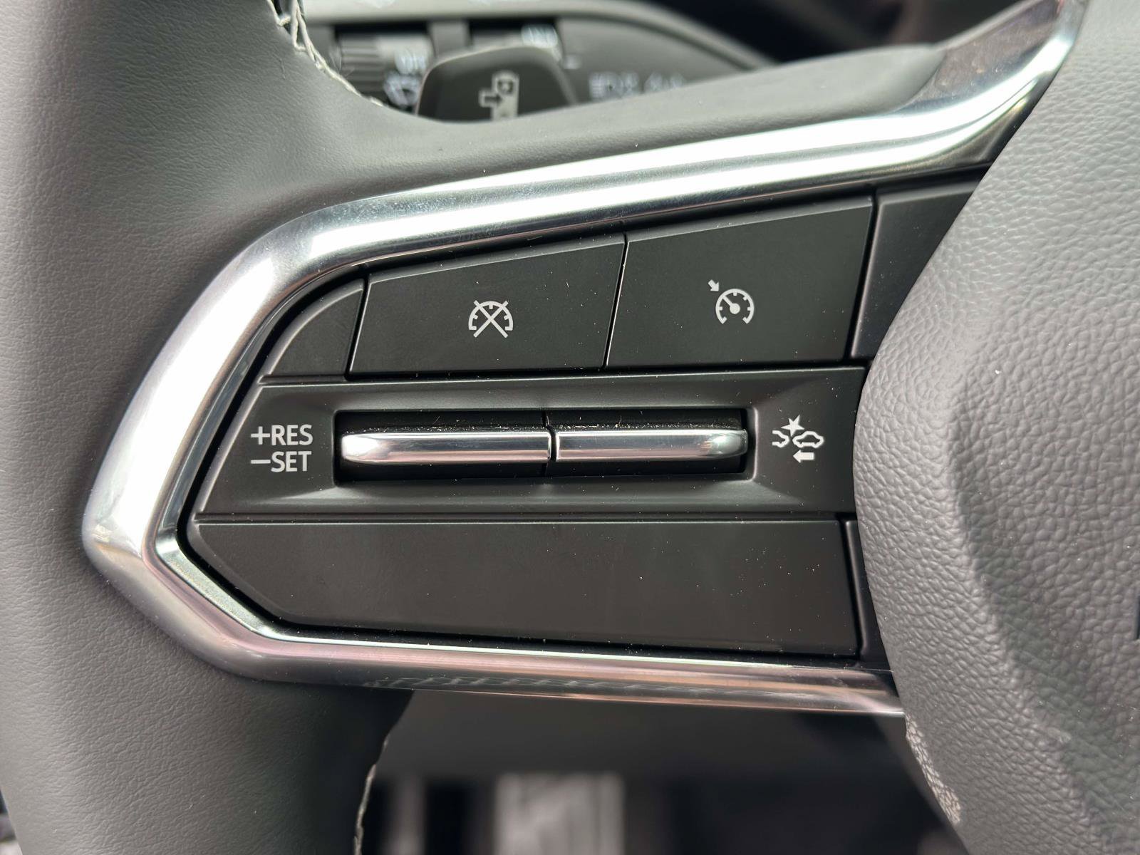 New 2026 Chevrolet Equinox EV LT AWD/4WD image 15