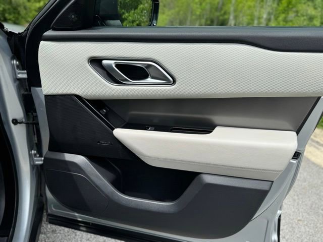 Used 2019 Land Rover Range Rover Velar S AWD/4WD image 18