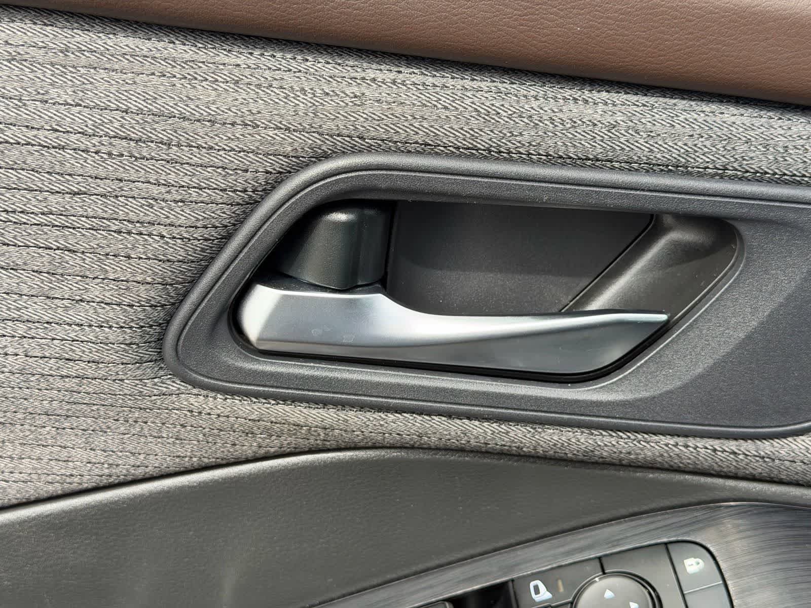 Certified 2022 Nissan Rogue SV image 17