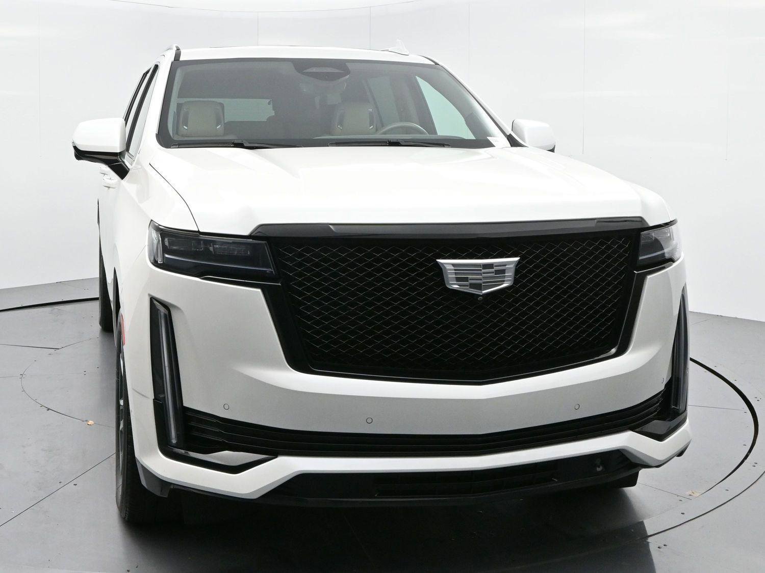 Certified 2022 Cadillac Escalade ESV Sport Platinum w/ Heavy-Duty Trailer Package image 2