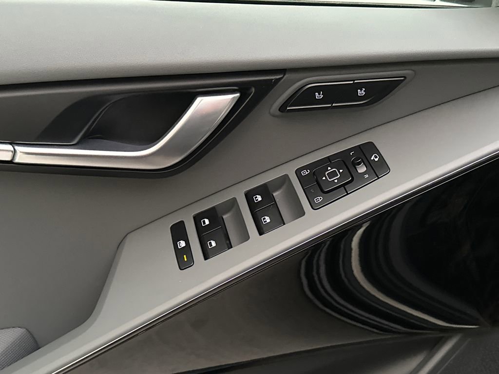 New 2026 Kia Niro SX image 15
