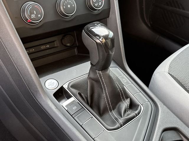 Used 2022 Volkswagen Taos S image 13