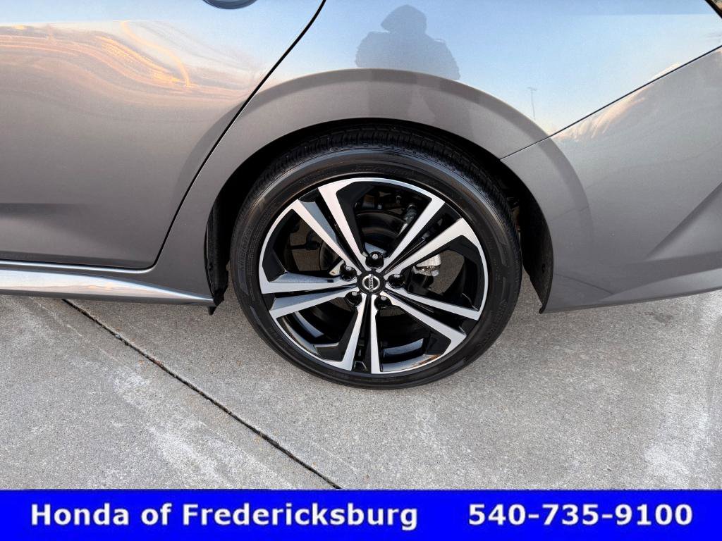 Used 2023 Nissan Sentra SR w/ SR Premium Package image 11