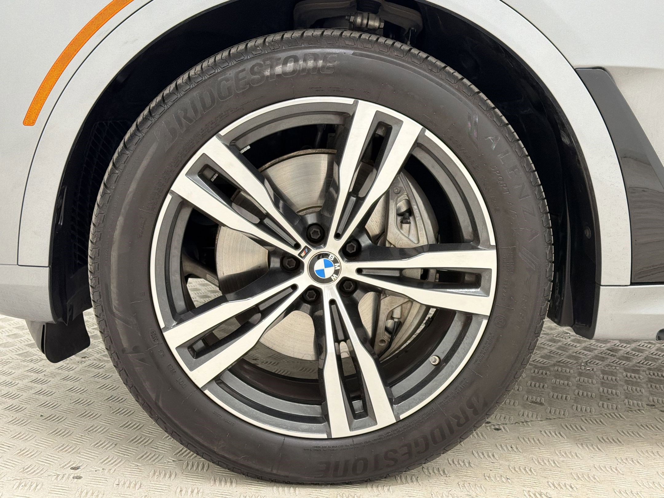 Certified 2025 BMW X7 xDrive40i w/ M Sport Package image 12