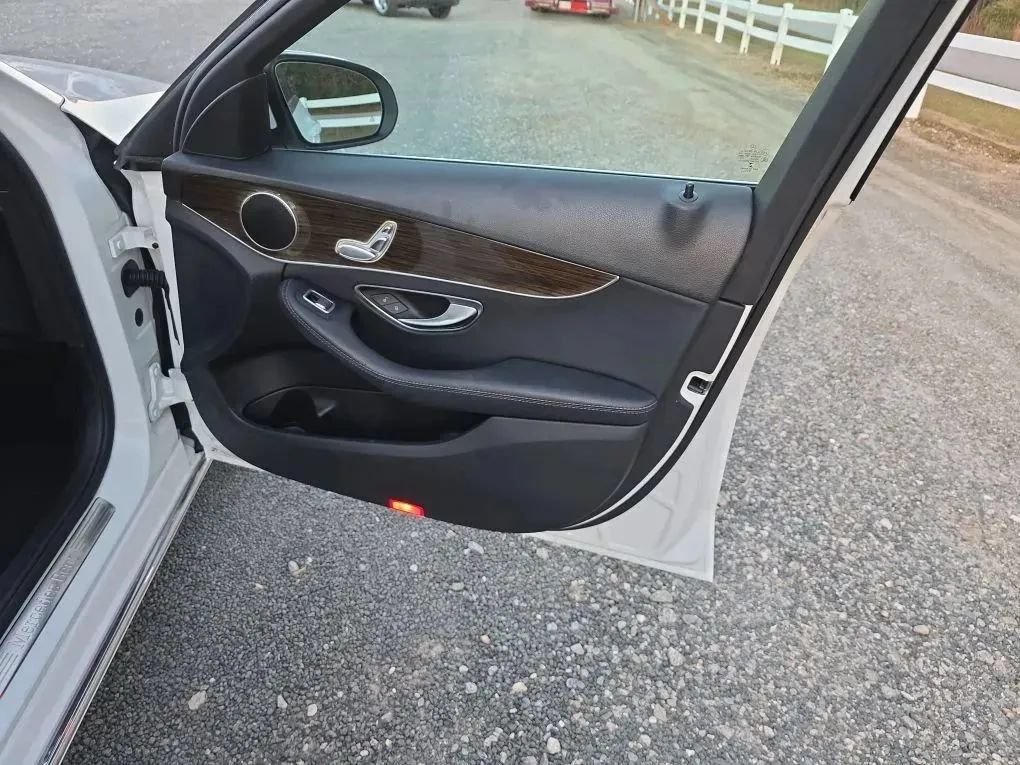 Used 2019 Mercedes-Benz C 300 Sedan image 48