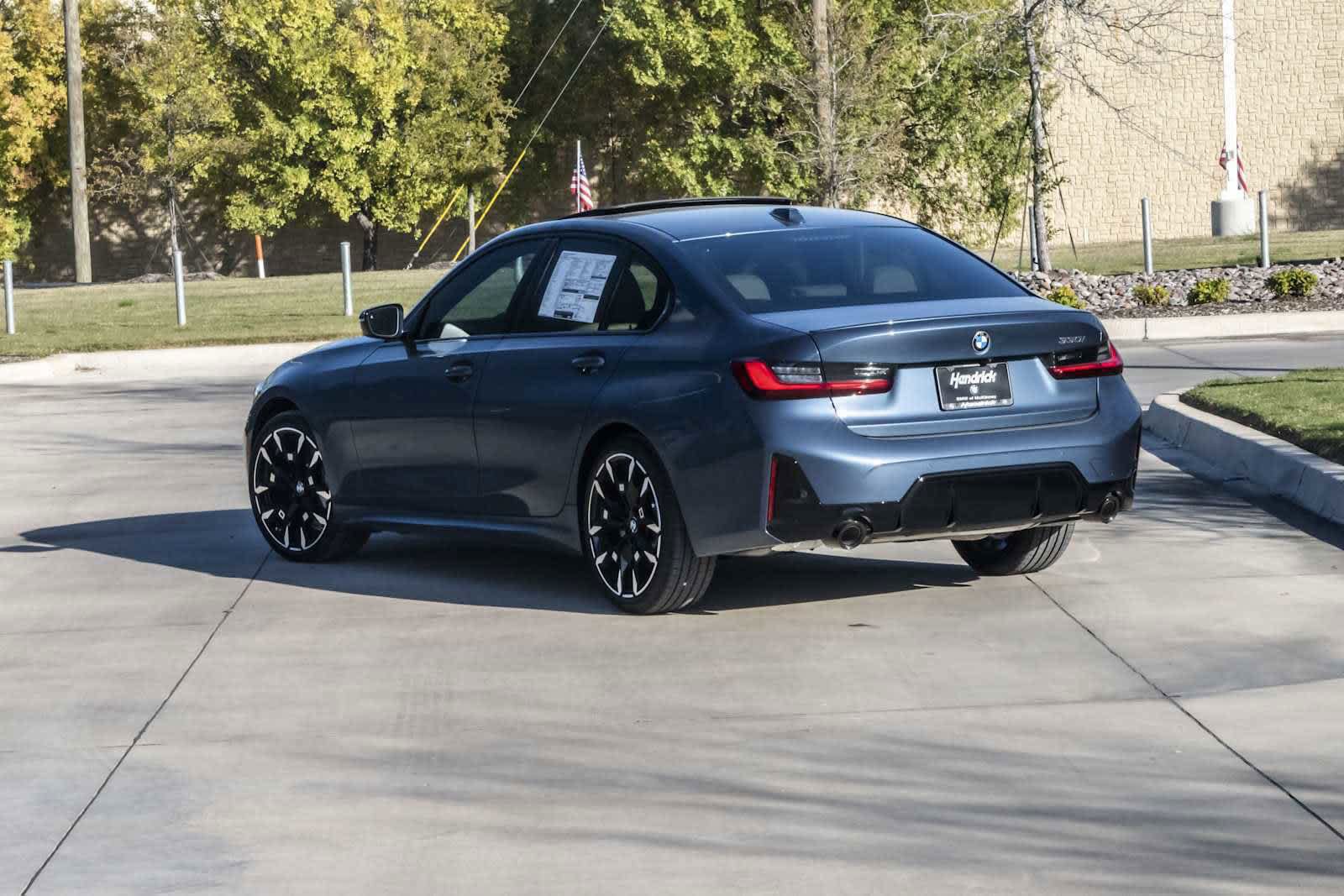 Used 2026 BMW 330i Sedan w/ M Sport Package RWD image 2