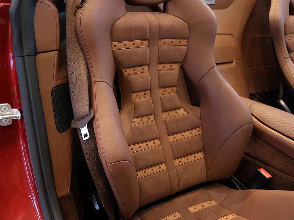 Certified 2023 Ferrari 812 GTS RWD image 39
