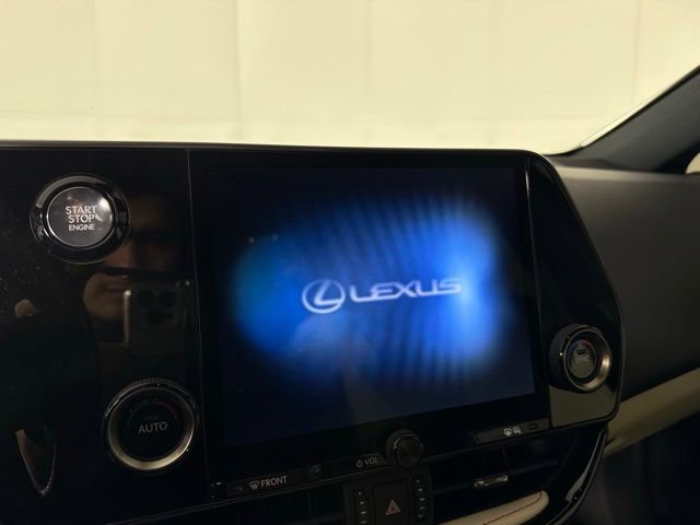 Used 2024 Lexus NX 250 FWD w/ Towing Package (2000 Lbs) image 20