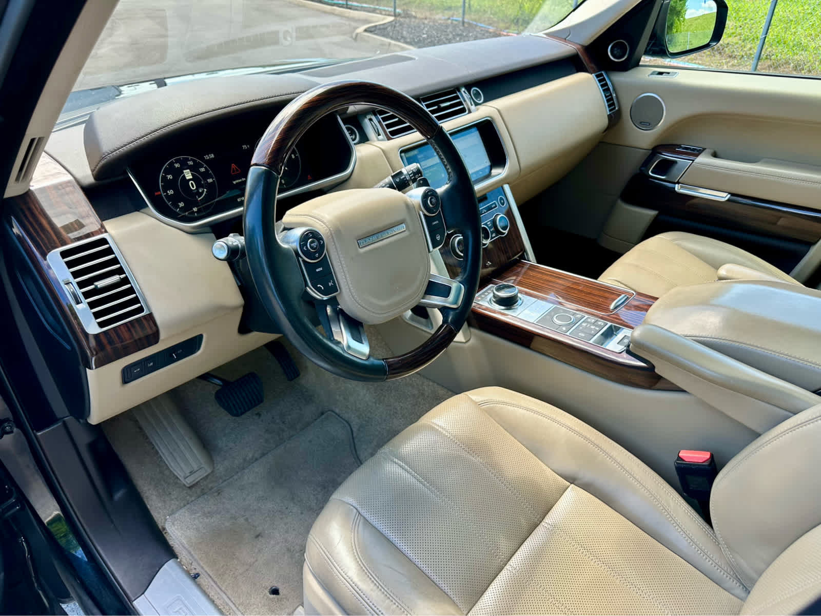 Used 2017 Land Rover Range Rover HSE AWD/4WD image 10