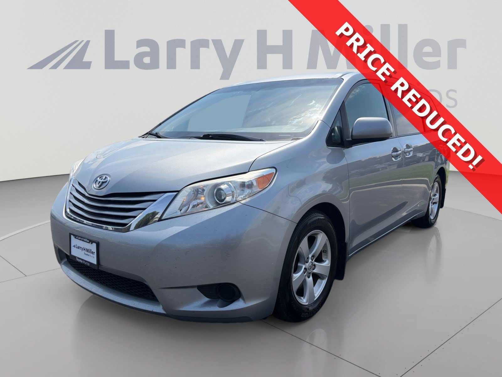 Used 2015 Toyota Sienna LE FWD image 1