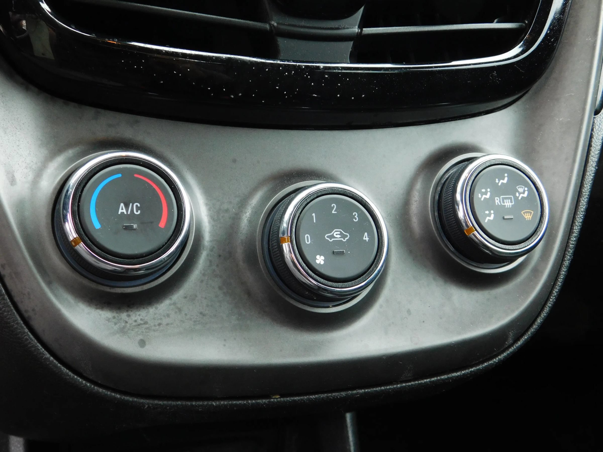 Used 2021 Chevrolet Spark LT FWD image 17