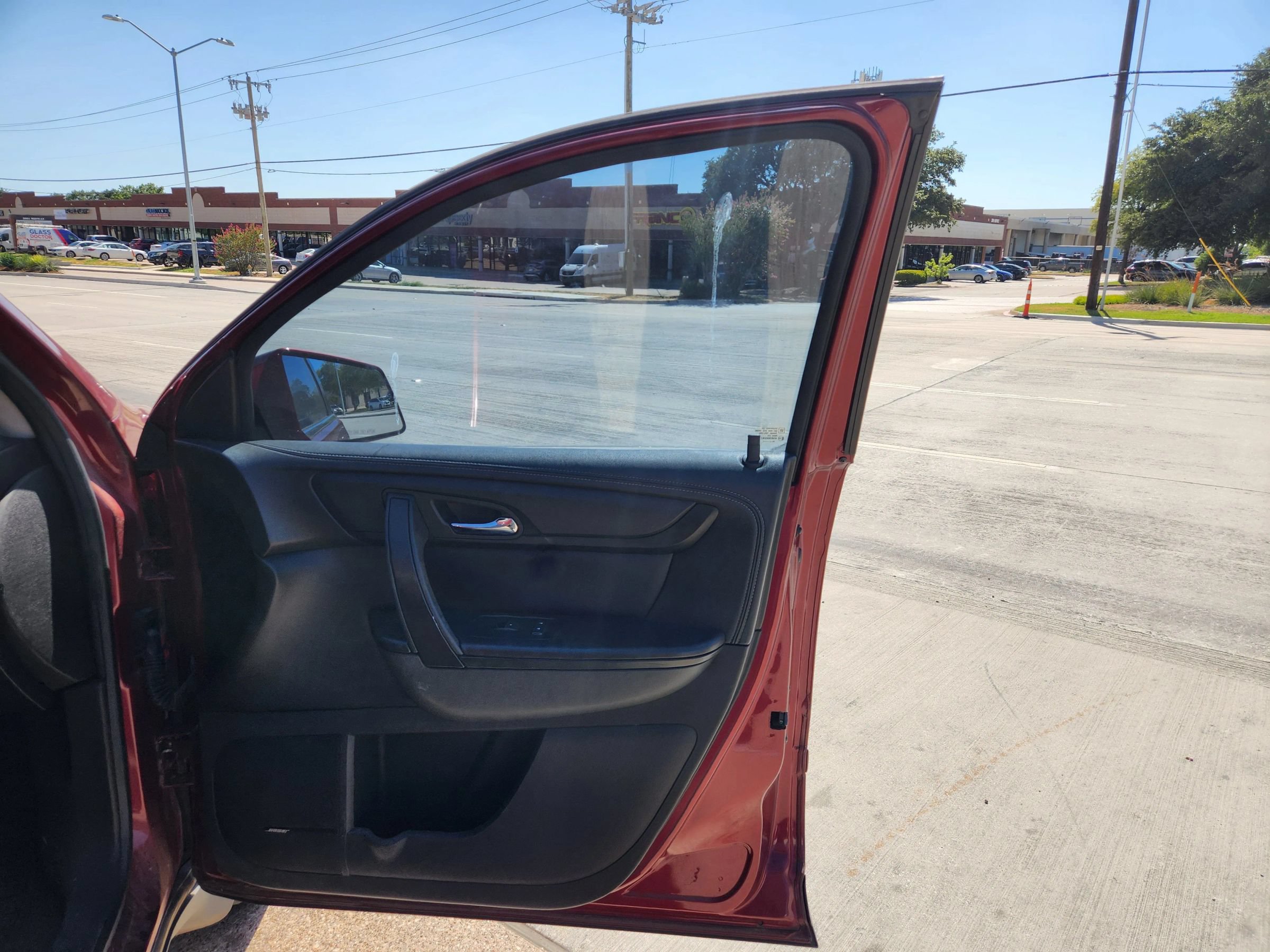 Used 2015 Chevrolet Traverse LT w/ Traveler's Package FWD image 17