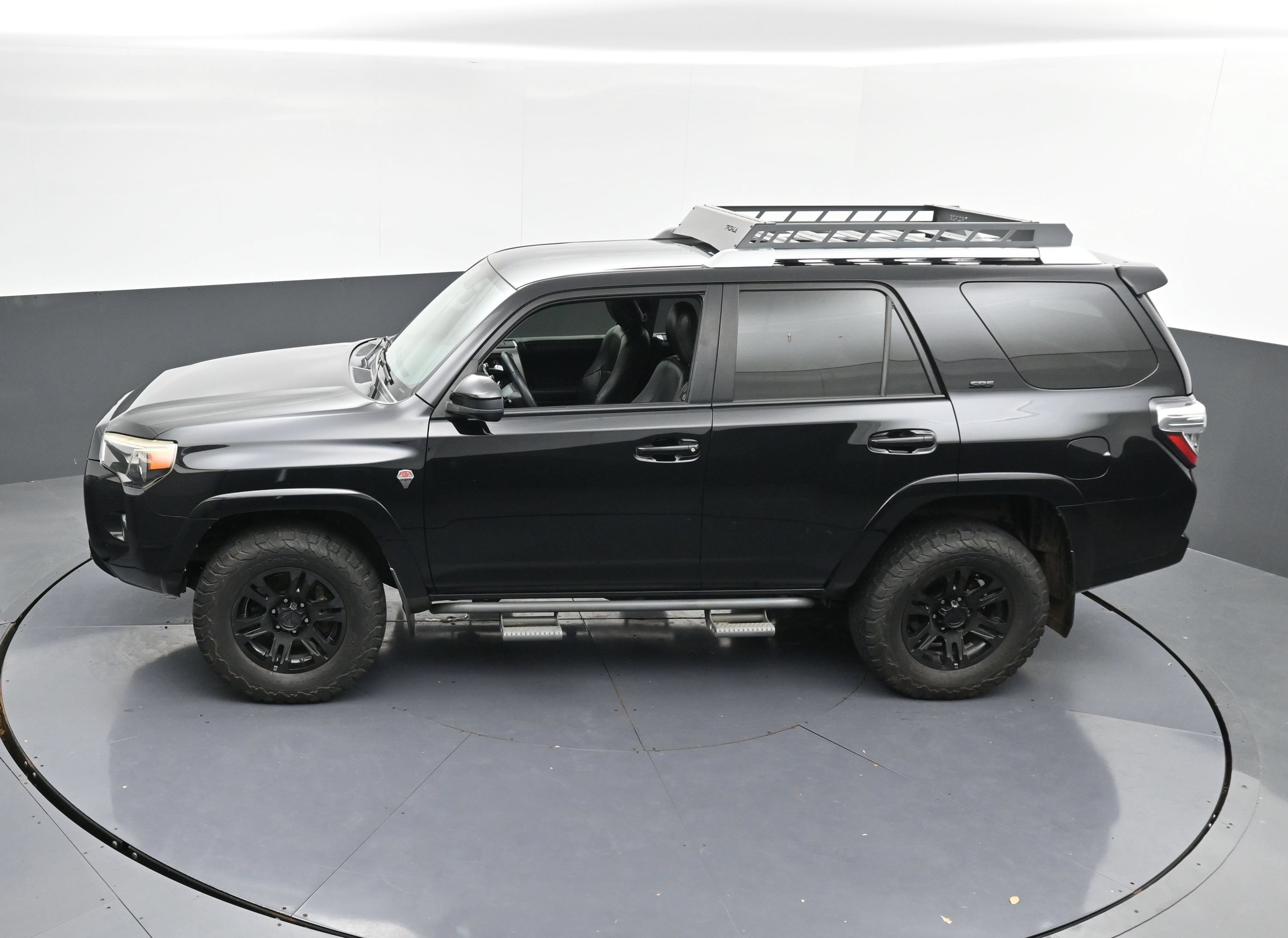 Used 2017 Toyota 4Runner SR5 AWD/4WD image 35