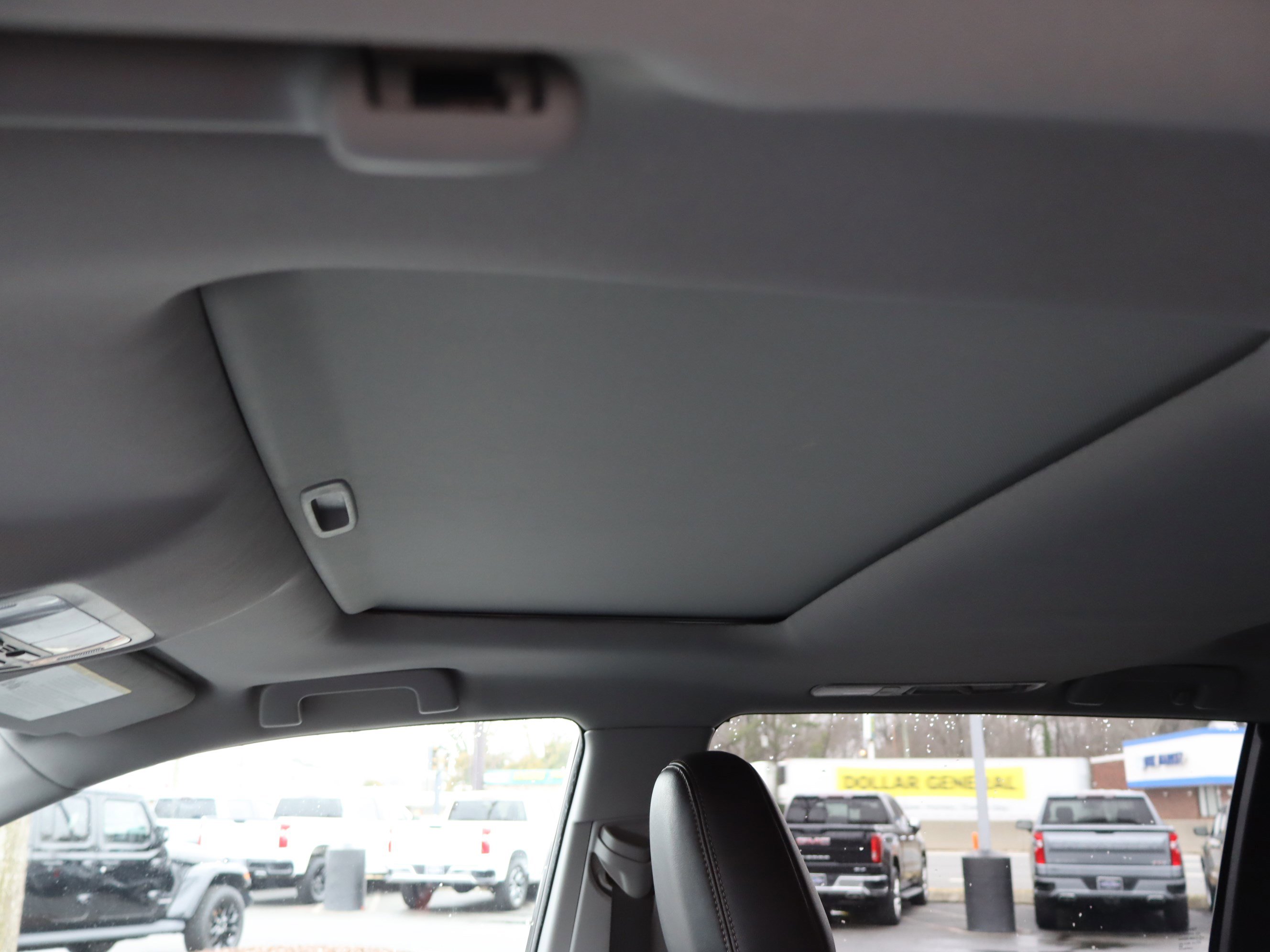 Used 2019 Toyota Highlander XLE image 18