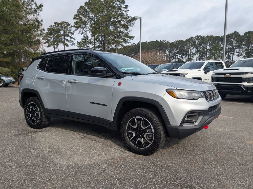 Used 2024 Jeep Compass Trailhawk video 2