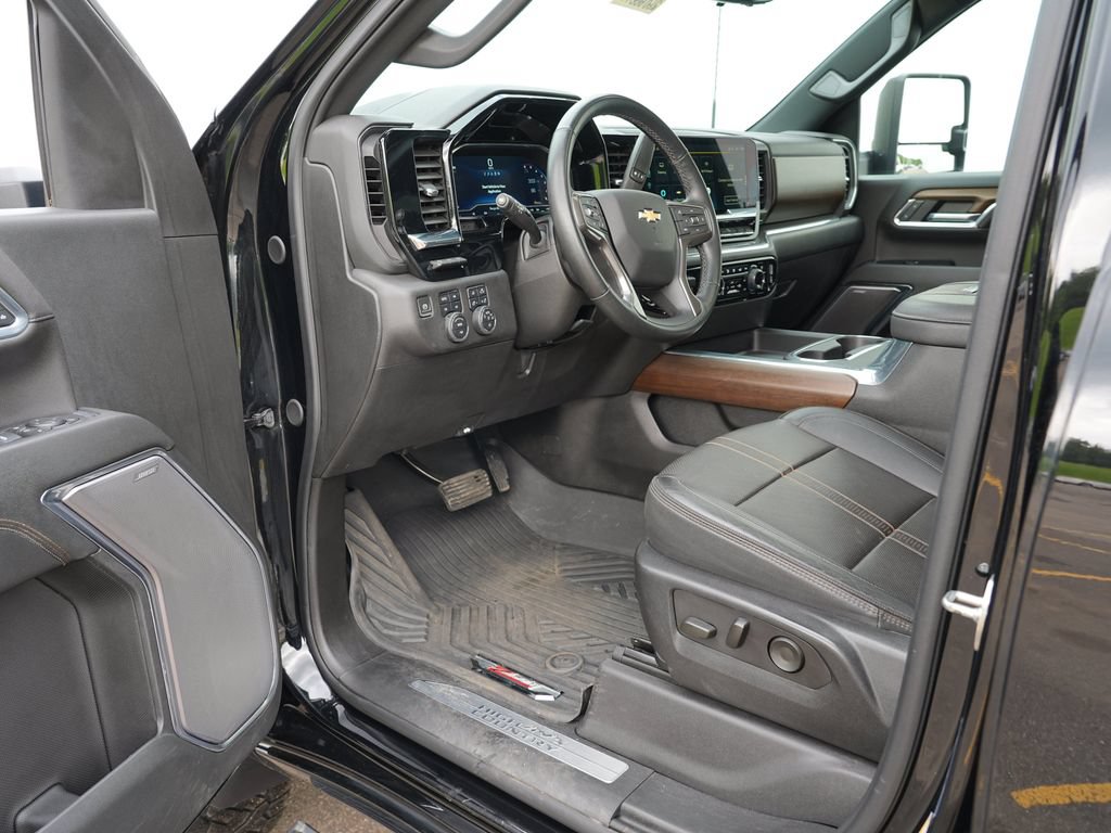 Certified 2024 Chevrolet Silverado 3500 High Country w/ High Country Premium Package AWD/4WD image 14