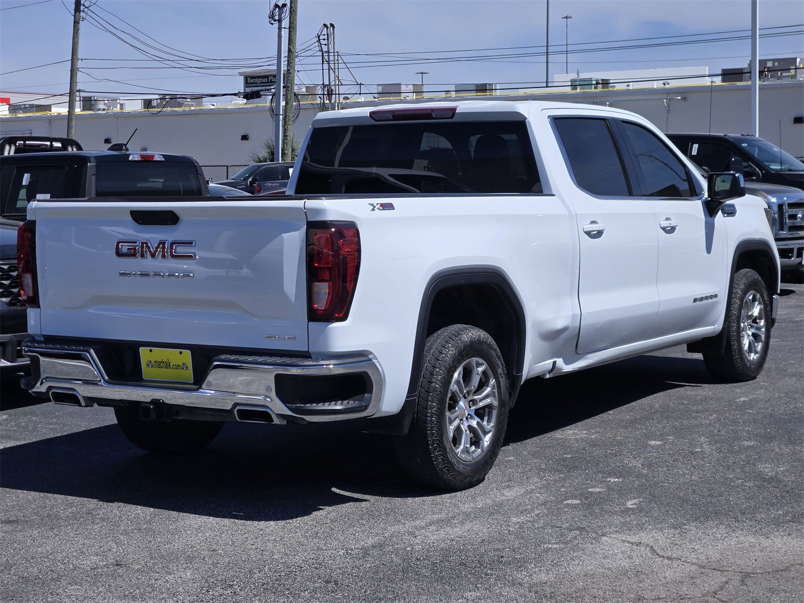 Used 2023 GMC Sierra 1500 SLE image 5