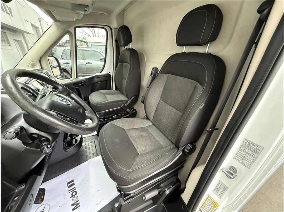 Used 2015 RAM ProMaster 2500 w/ Interior Convenience Group image 10