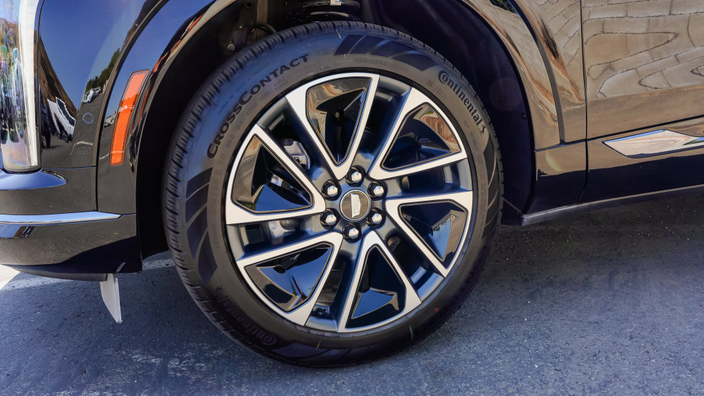 New 2027 Cadillac Optiq Sport AWD/4WD image 7