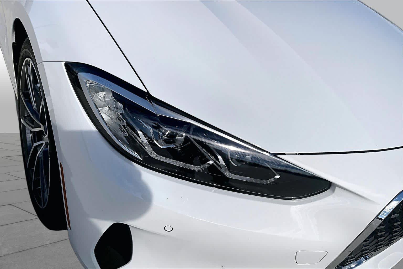 Used 2024 BMW 430i Coupe w/ Convenience Package RWD image 24