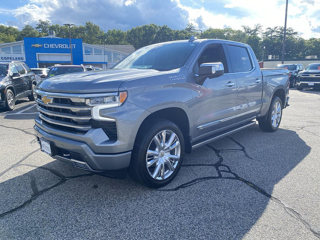 Used 2025 Chevrolet Silverado 1500 High Country AWD/4WD image 1