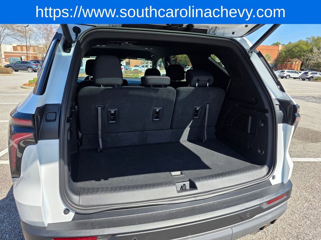 Used 2024 Chevrolet Traverse LT image 33