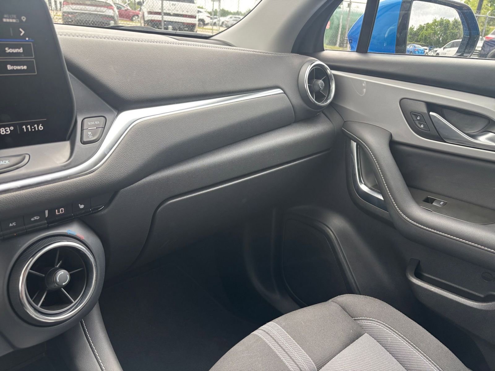 Used 2025 Chevrolet Blazer LT image 36