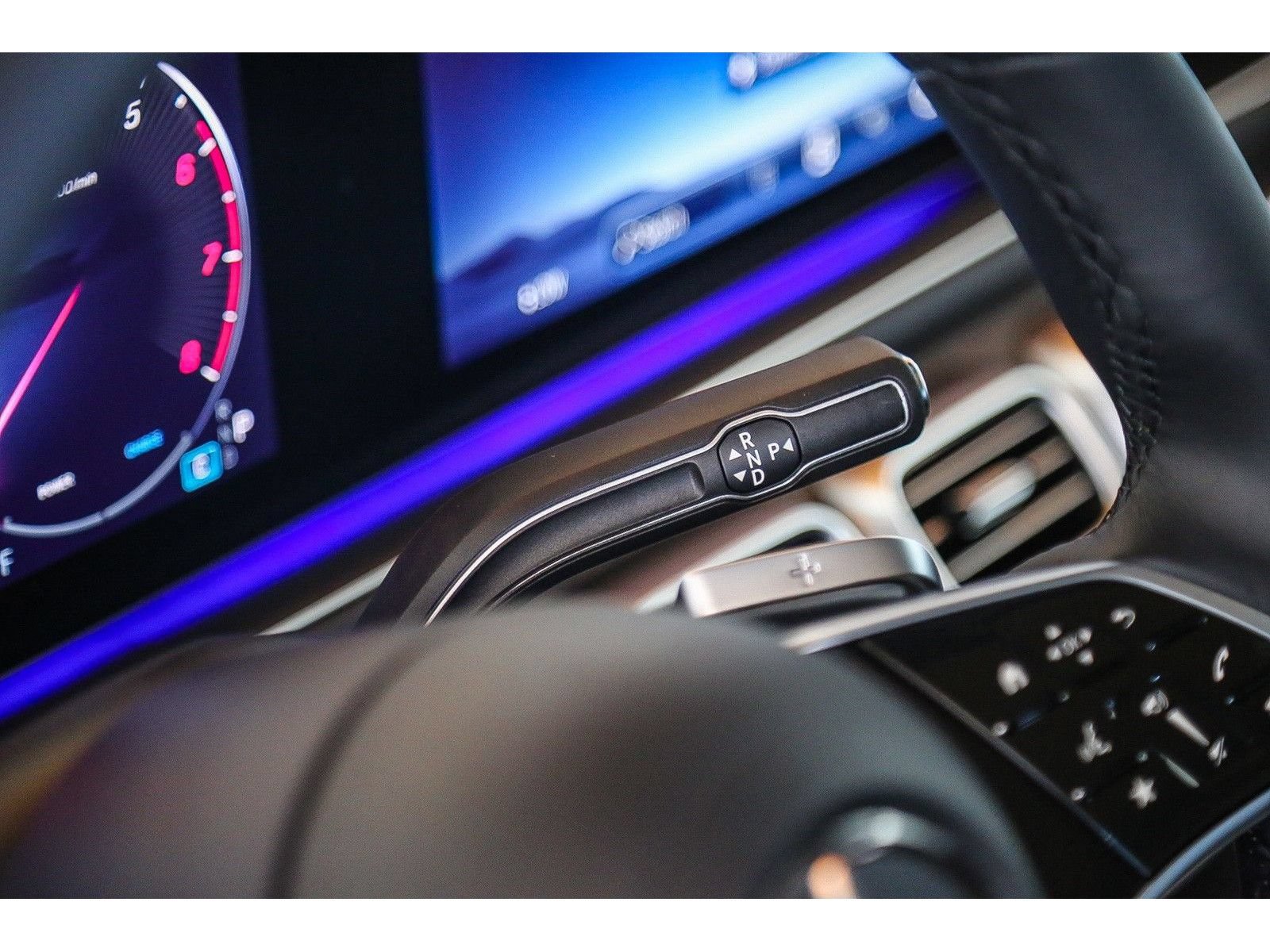New 2026 Mercedes-Benz GLS 450 4MATIC image 18