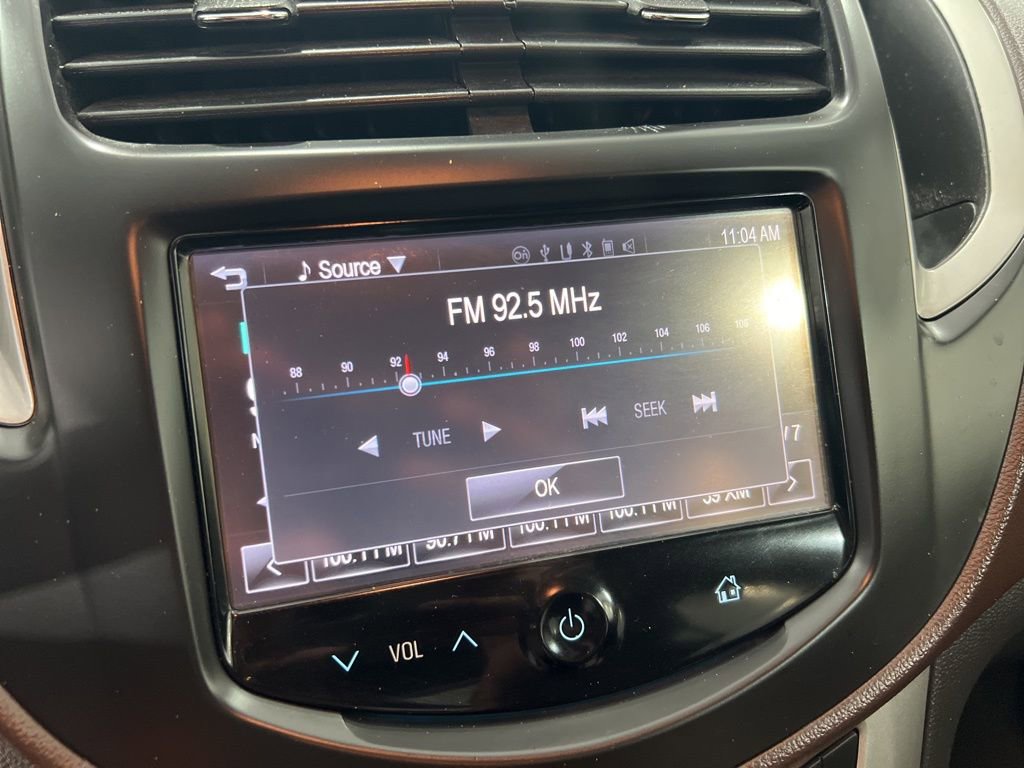 Used 2016 Chevrolet Trax LT w/ LT Sun and Sound Package image 12