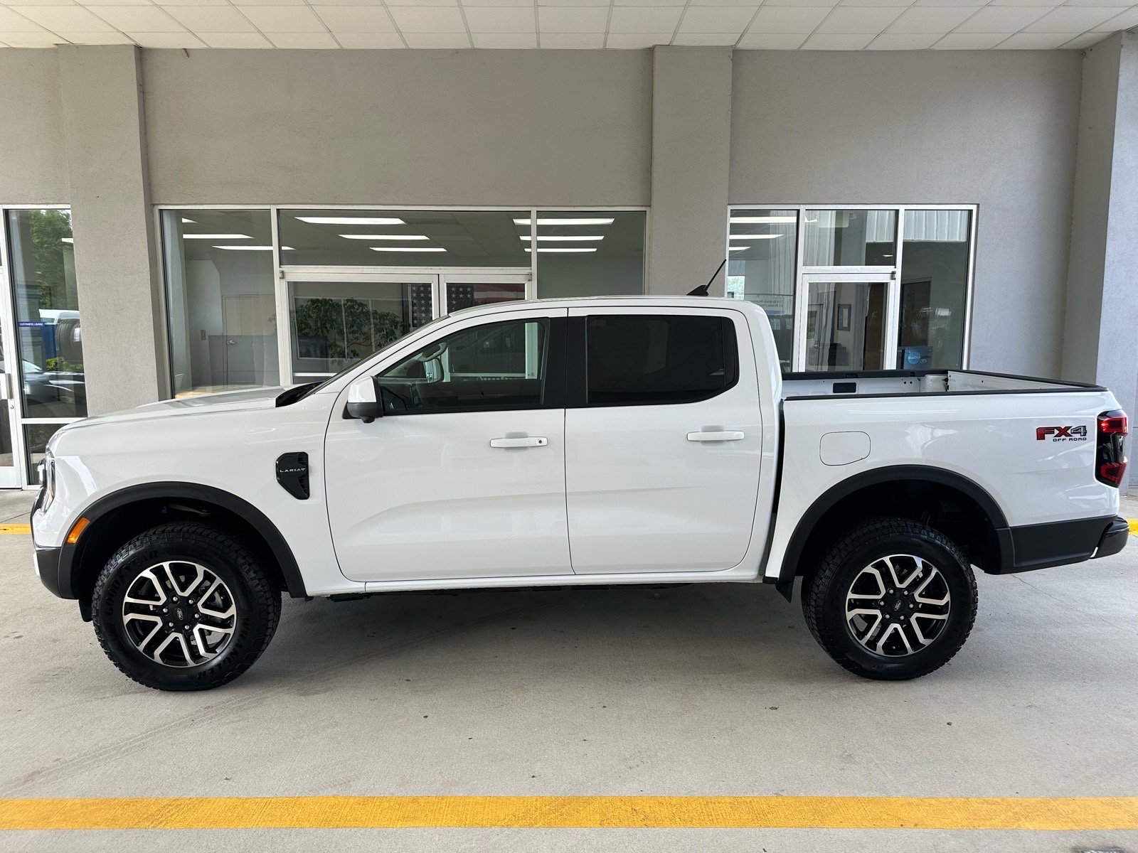 New 2026 Ford Ranger Lariat w/ FX4 Off-Road Package AWD/4WD image 3