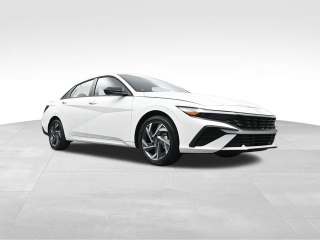 Certified 2025 Hyundai Elantra SEL FWD image 31