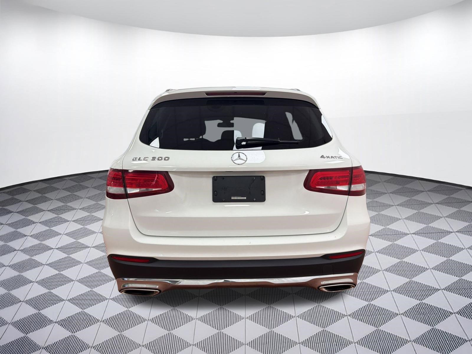 Used 2016 Mercedes-Benz GLC 300 4MATIC image 9