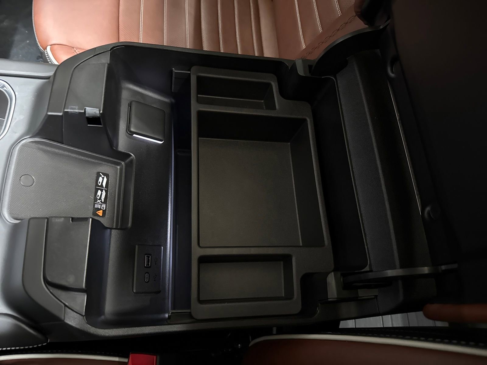 Used 2024 GMC Sierra 3500 Denali Ultimate image 18