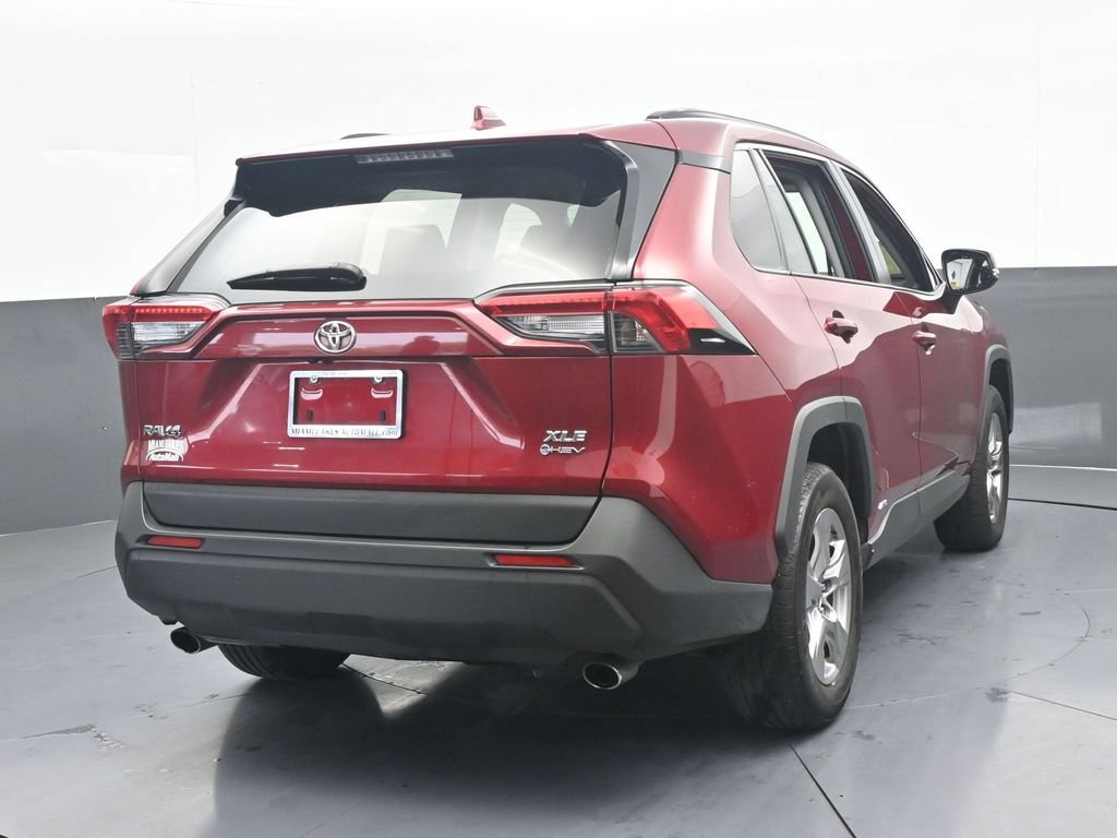 Used 2025 Toyota RAV4 XLE image 5