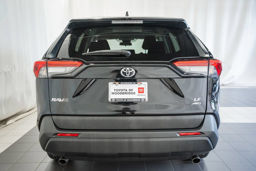 Used 2025 Toyota RAV4 LE AWD/4WD image 5