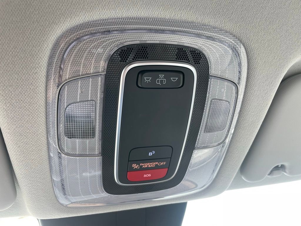 Used 2025 Hyundai Kona SEL image 48